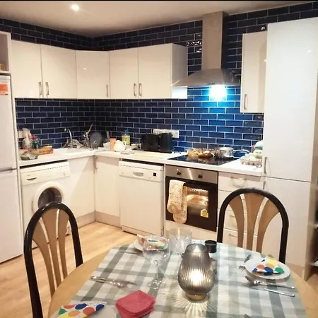 Doovan Apartment! דירה ווקספורד